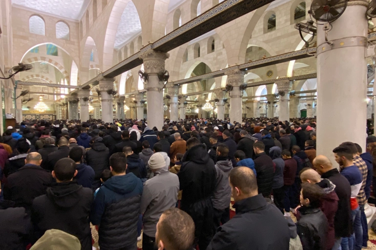 مشاركة واسعة في "الفجر العظيم" بالمسجدين الأقصى والإبراهيمي