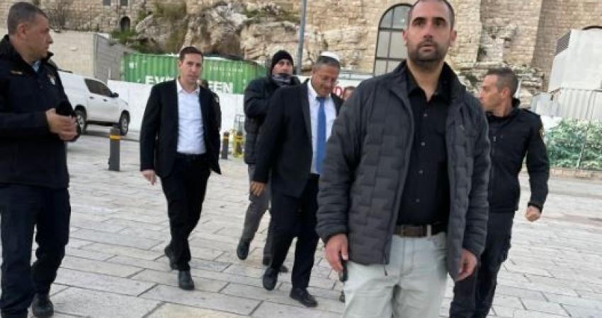 تحت حراسة أمنية مشددة .. الوزير الإسرائيلي المتطرف "إيتمار بن غفير" يقتحم المسجد الأقصى