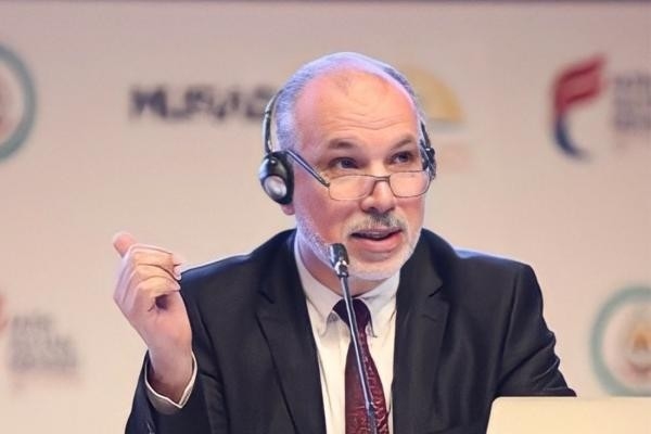 قيادي في "حماس": على المجتمع الدولي تحمل مسؤولياته بدعم الأونروا