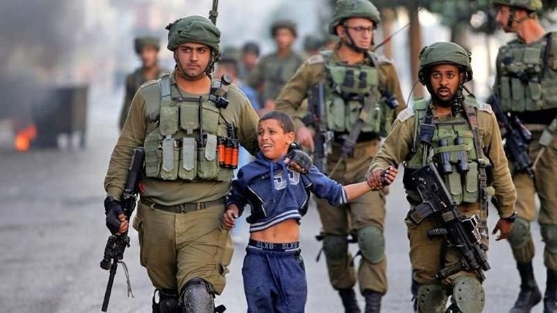 حماس: ننظر ببالغ الخطورة إلى اعتزام الاحتلال مناقشة فرض أحكام بالسجن على الأطفال الفلسطينيين