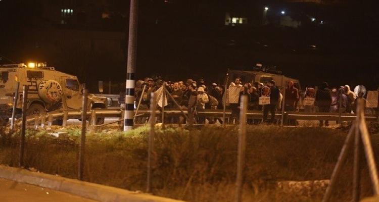 مستوطنون يهاجمون مركبات المواطنين في القدس