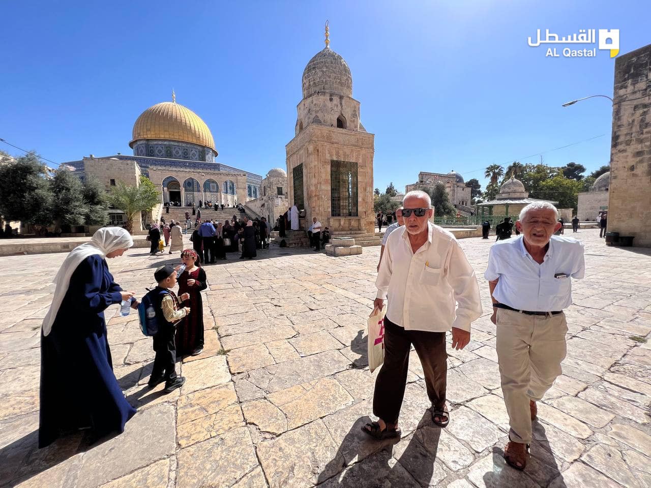 بالصور| توافد الأهالي إلى المسجد الأقصى المبارك لإحياء ذكرى المولد النبوي الشريف