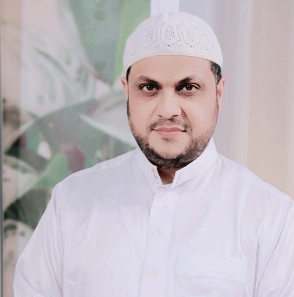 استشهاد الاعلامي في قناة الاقصى عصام بهار وزوجته خلال قصف منزله