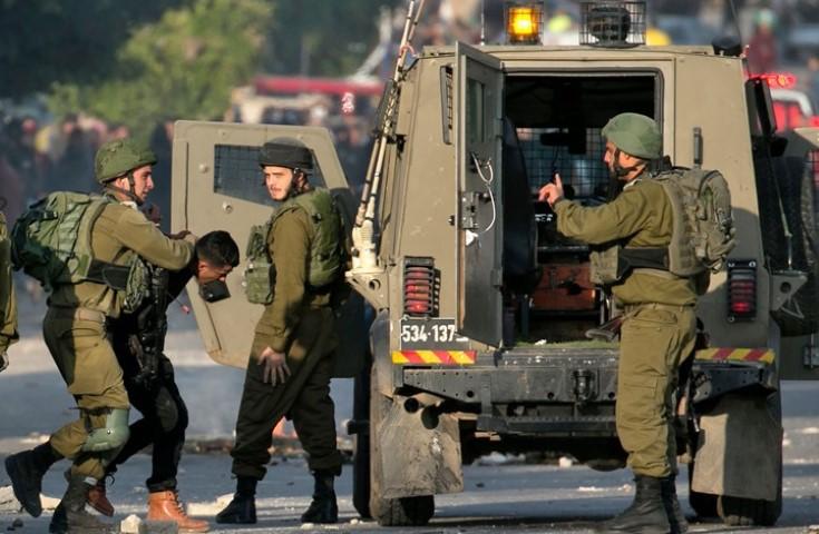 الاحتلال يعتقل 41 فلسطينيا من الضفة