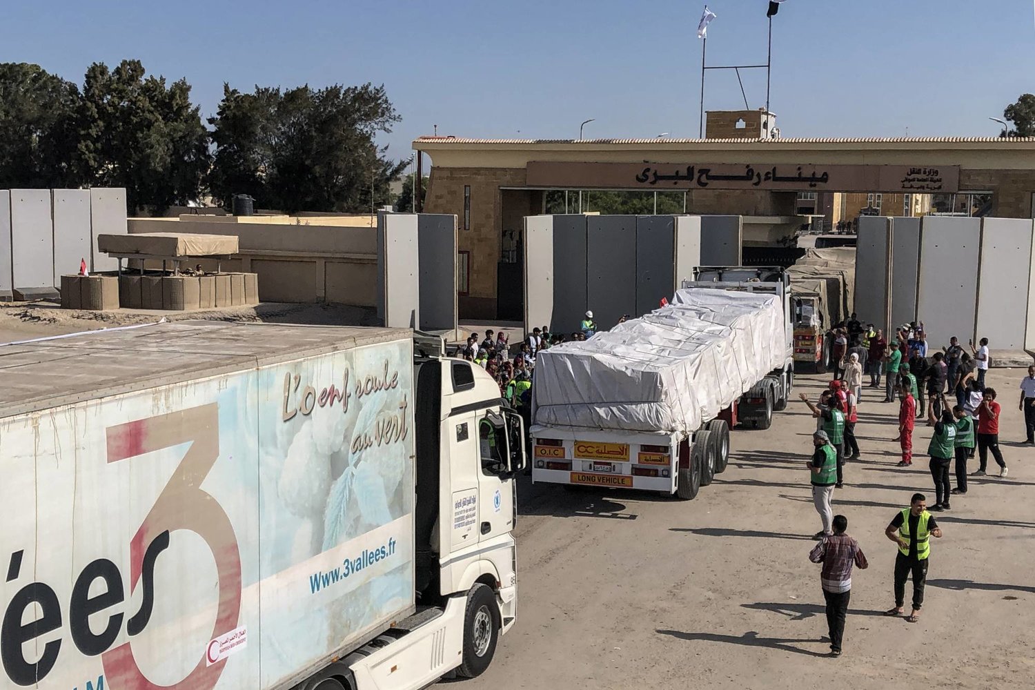 %5 حجم دخول المساعدات عبر معبر رفح إلى غزة