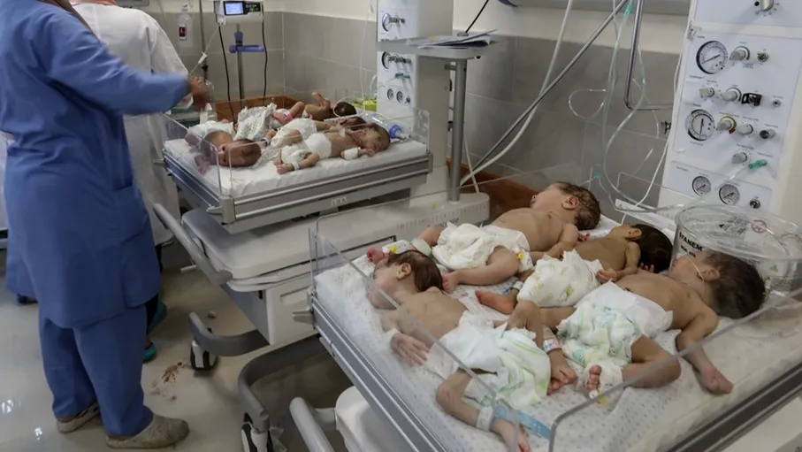 20 ألف طفل ولدوا خلال جحيم الحرب فى غزة