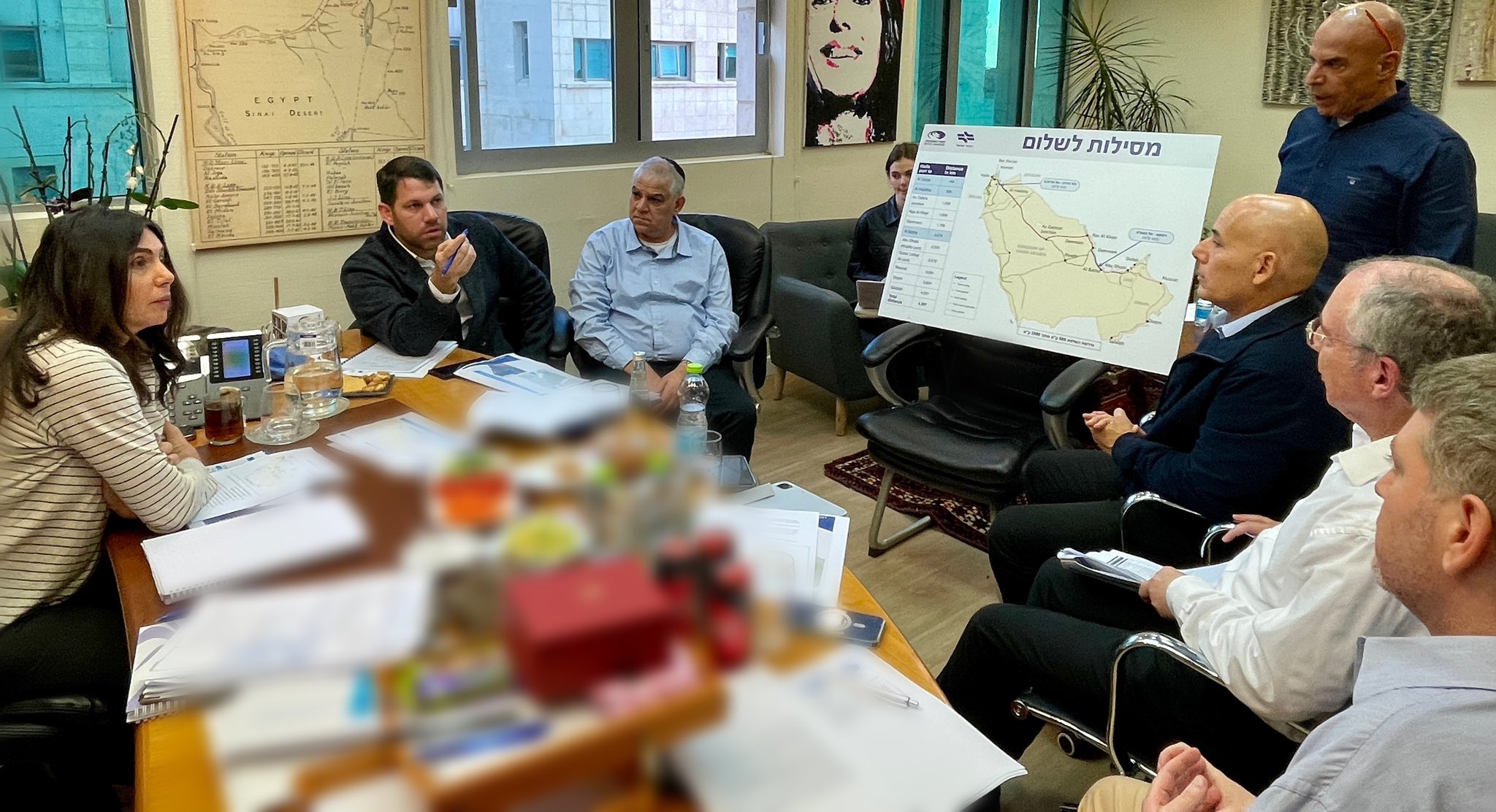 بينما الجوع يضرب غزة.. الإمارات تكسر الحصار المفروض على الاحتلال