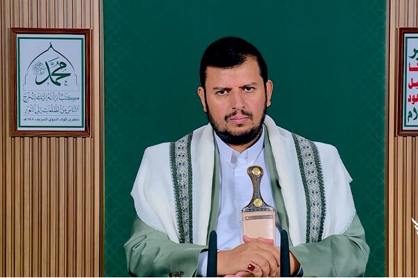 الحوثيون: حركة سفن الاحتلال توقّفت وضربات أمريكا غير مؤثّرة