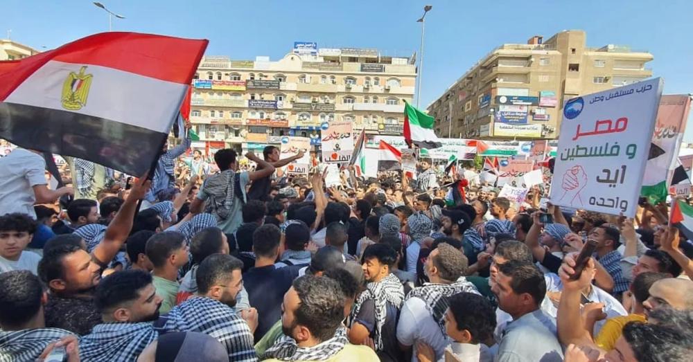 دعوات مصرية لتجميد "كامب ديفيد" وإطلاق مظاهرات غضب نصرة لغزة