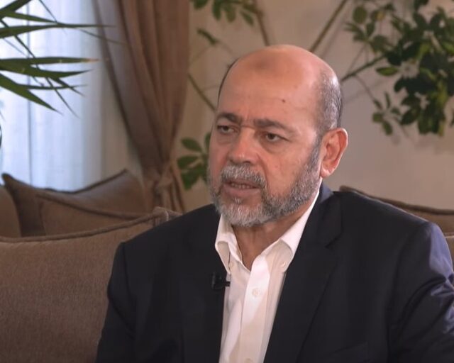 موسى أبو مرزوق يؤكد: "إسرائيل" كيان هشّ وإيران يحق لها الرد وتأثيرها يتجلى في غزة
