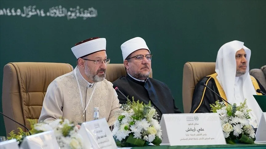 رئيس الشؤون الدينية التركية يحث الدول الإسلامية على تضافر الجهود لدعم فلسطين وغزة