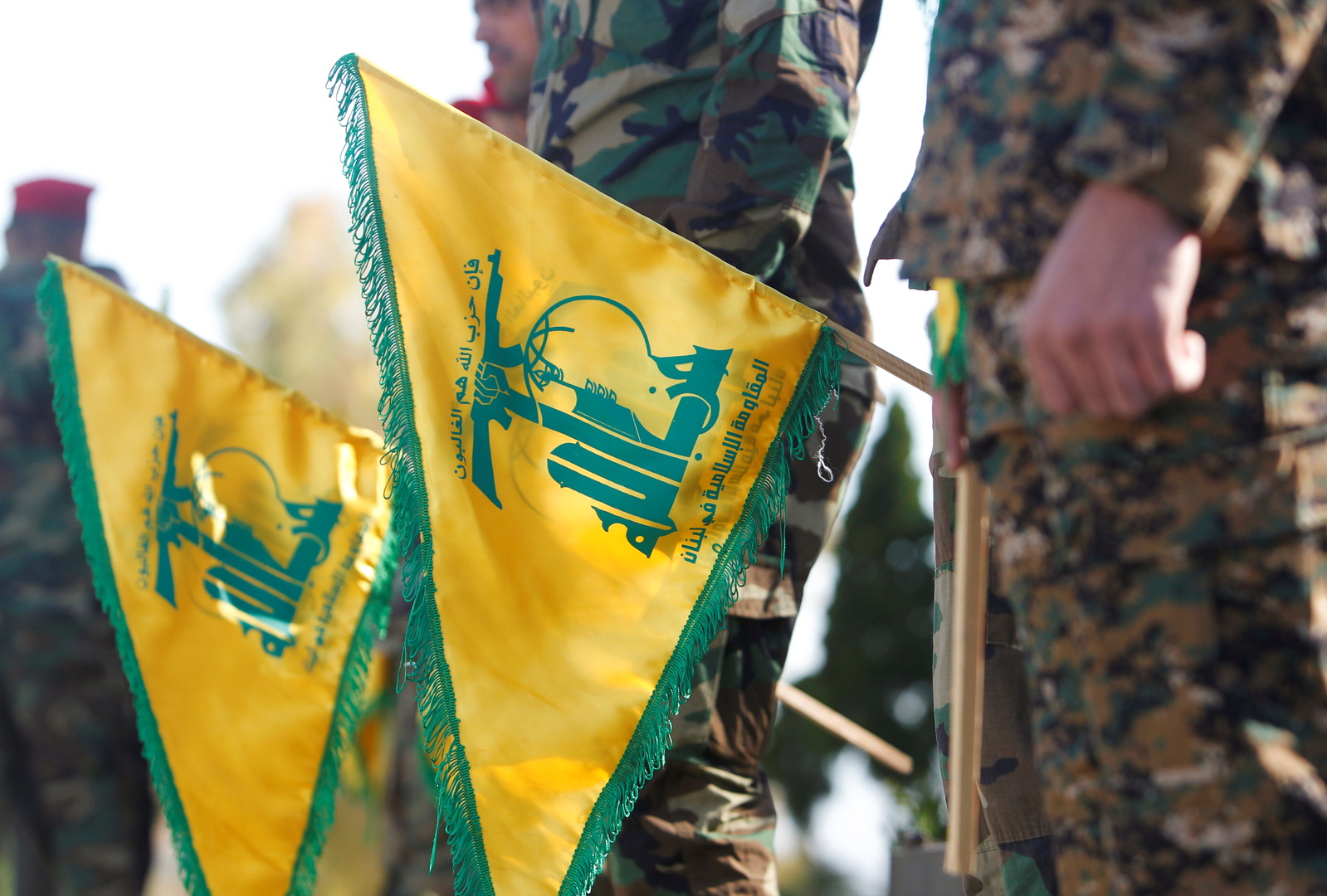 مؤكدًا تحقيق إصابات مباشرة.. حزب الله يعلن تنفيذ 8 عمليات ضد مواقع "العدو الإسرائيلي"