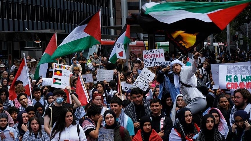 أستراليا.. موظفون يطالبون حكومتهم بوقف تصدير الأسلحة للاحتلال الإسرائيلي بسبب المجازر في غزة