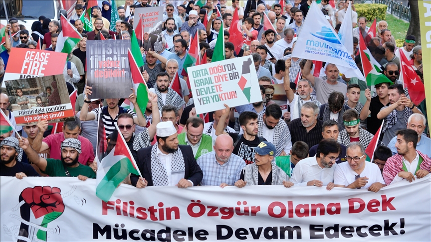 إسطنبول.. آلاف يحتشدون تنديدًا بالإبادة الجماعية وتأكيدًا للتضامن مع غزة