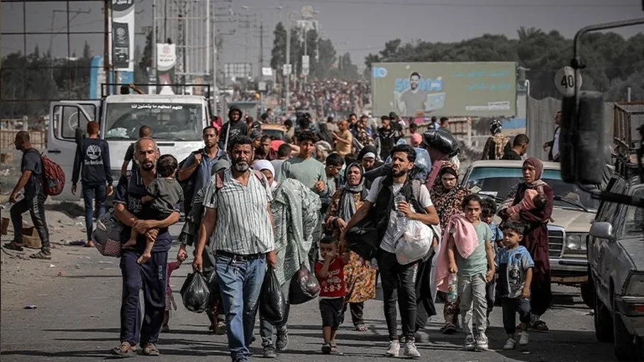 90% من سكان غزة نزحوا قسرًا.. جيش الاحتلال يصدر أوامر إخلاء جديدة في خانيونس ودير البلح