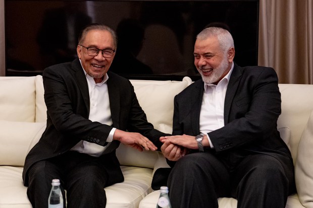 رئيس الوزراء الماليزي ينتقد ميتا: من غير المعقول أن تعتبر منشورات تُكرم مناضلاً يسعى لتحرير وطنه خطيرة