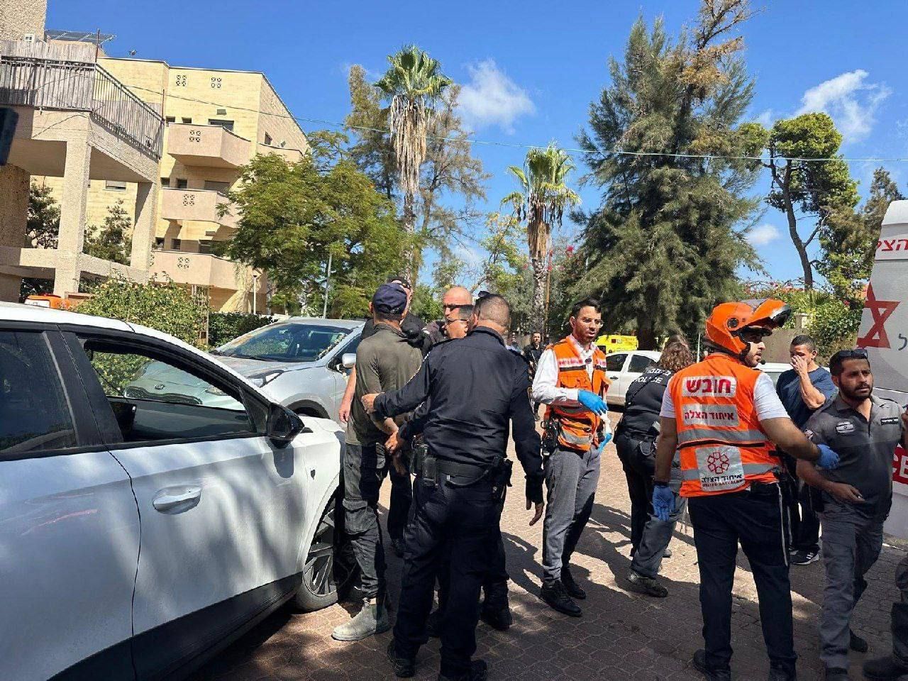 عملية طعن في الخضيرة: 6 إصابات ومقتل مستوطن