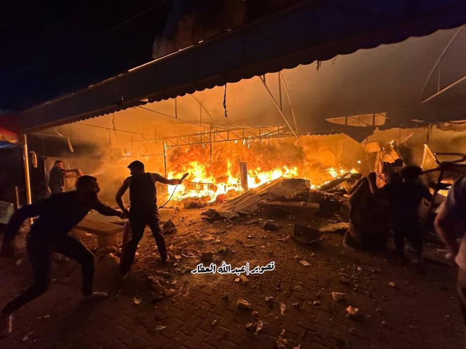 "مُرتكبًا محرقة بحقّ المَدنيين".. الإعلامي الحكومي: استهداف خيام النازحين في مستشفى شهداء الأقصى للمرة السابعة