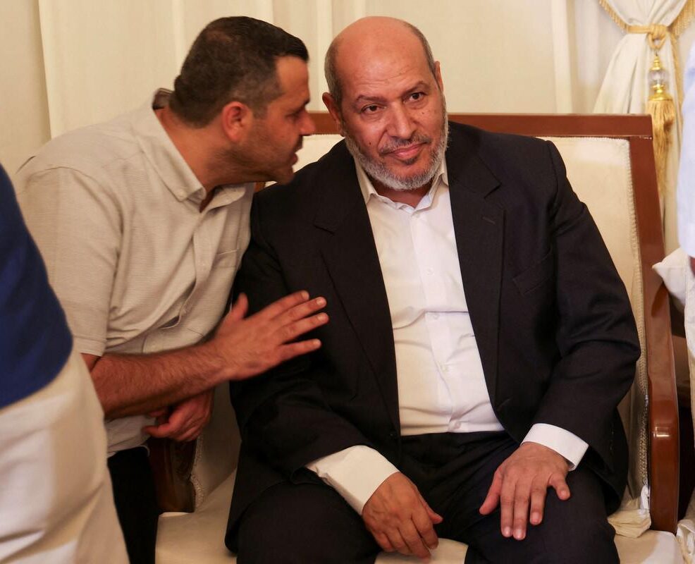 حماس تغادر القاهرة... مخرجات لقاءات الحركة مع فتح والمخابرات المصرية