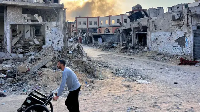بيوتُنا الراحلة: حكاياتٌ محفورةٌ في ذاكرتِنا