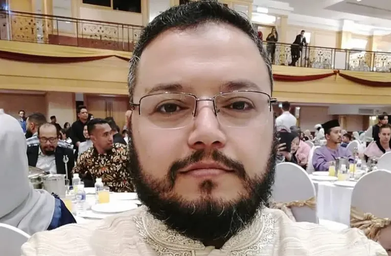 عائلة فلسطيني تعترض على ترحيله من إندونيسيا إلى قبرص وتشكك في  الإجراءات