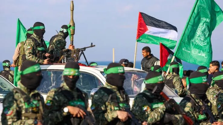 تقارير إسرائيلية: تفاهمات أولية بشأن سلاح حماس.. وتسليمه لقوة فلسطينية 