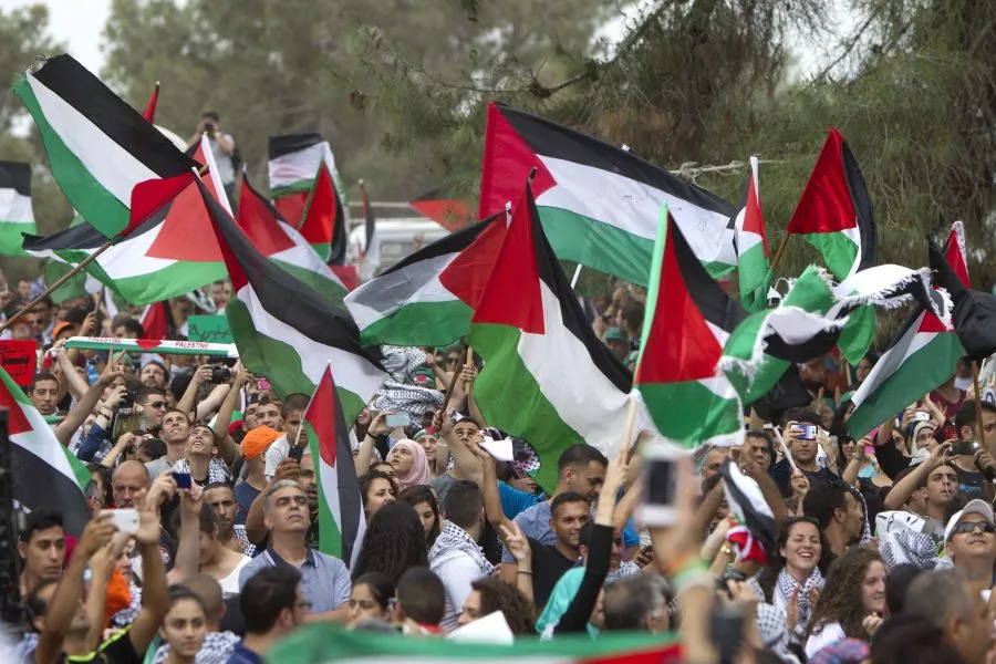 فلسطينيو أوروبا وأمريكا اللاتينية يطالبون بانتخاب المجلس الوطني