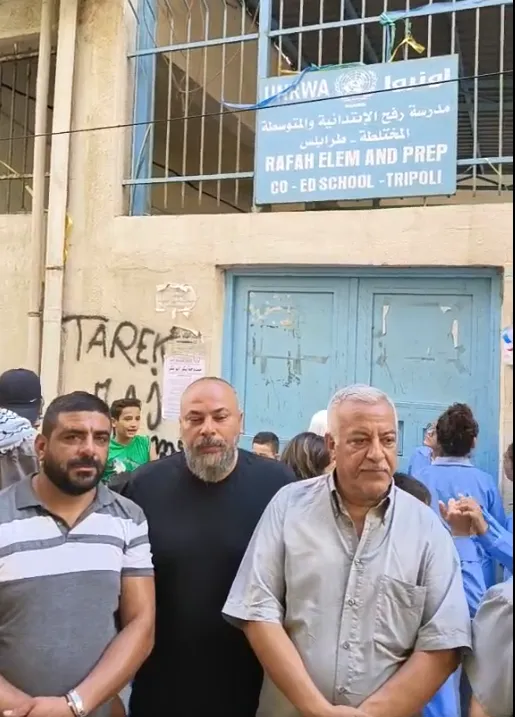 لبنان.. اعتصام لأهالي طلاب مدرسة «رفح» رفضًا لإغلاقها من الأونروا