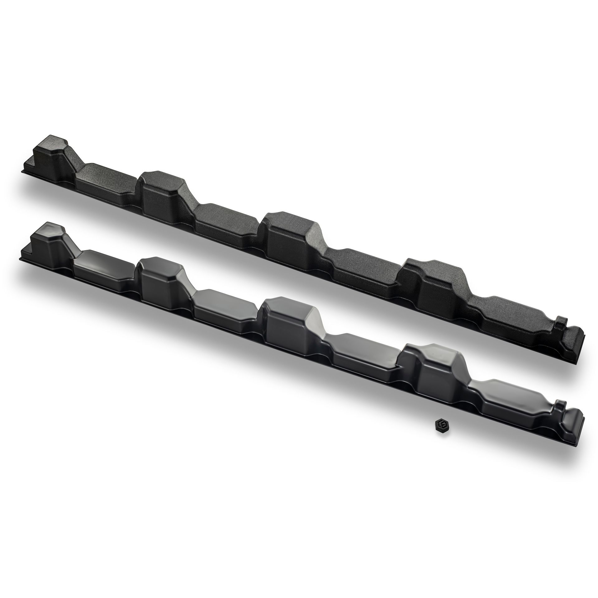 Schwarze längliche Abdeckung aus Kunststoff