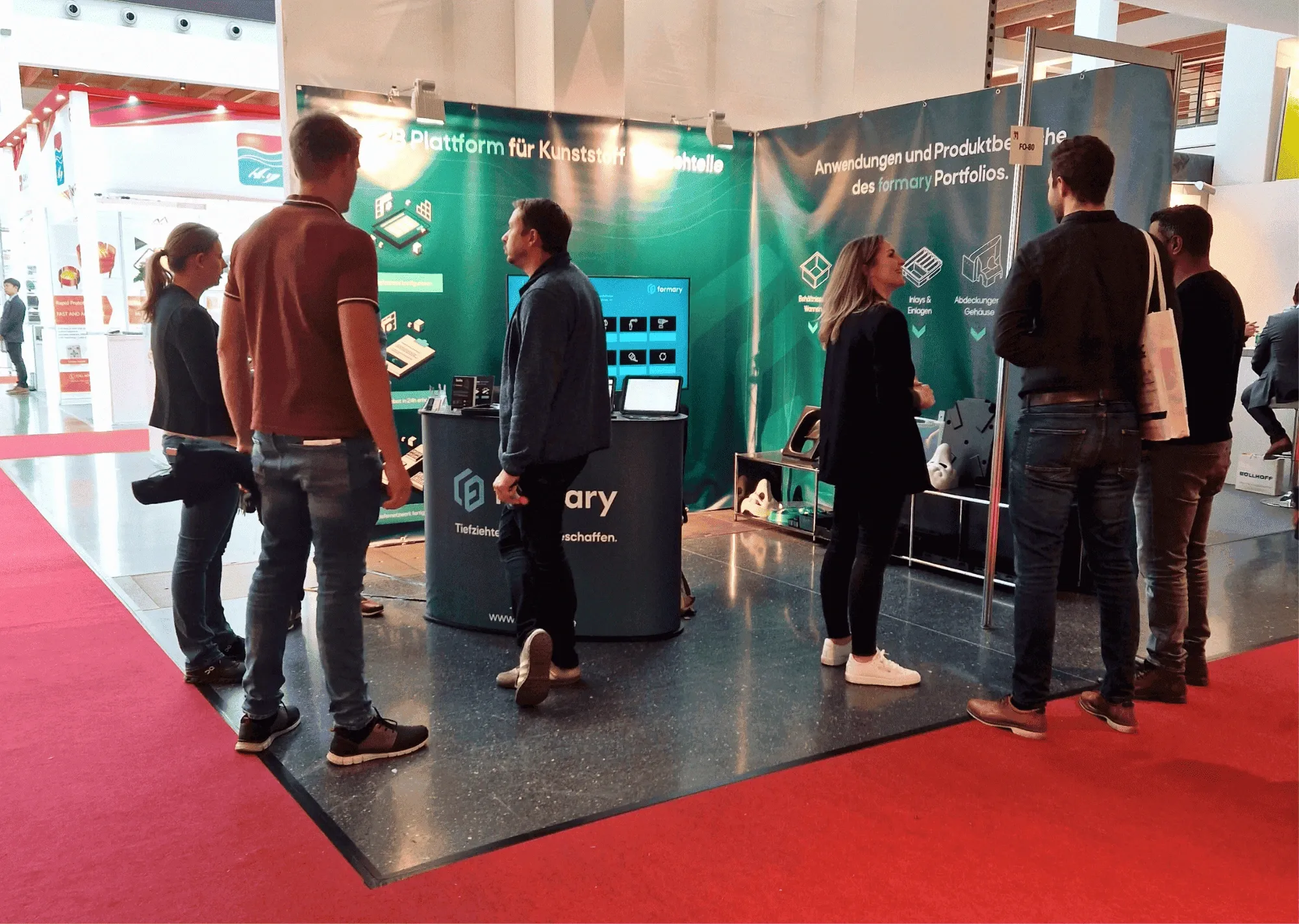 Fakuma 2023 Messe - Gespräch am formary