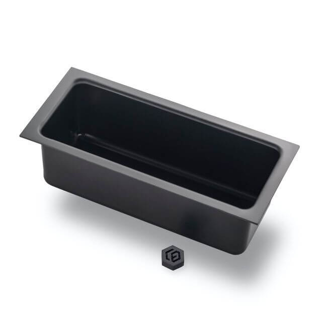 Schwarze Pflanzwanne aus Kunststoff