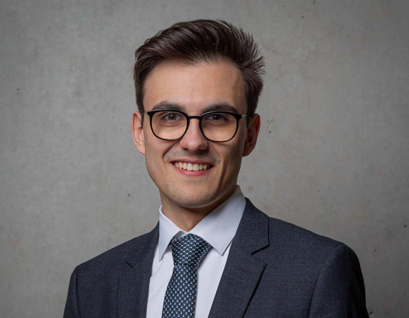 CEO 2