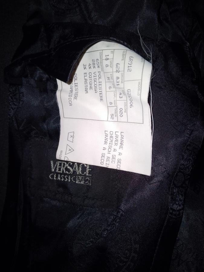 Versace Classic V2 Mantel Stoff.