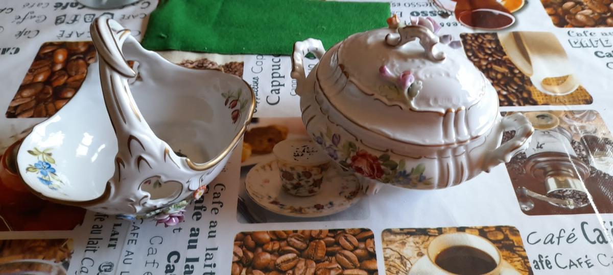2 Porzellan Schalen