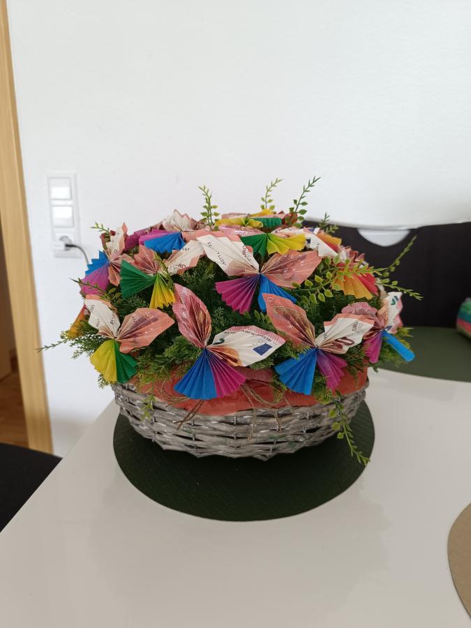 Gebastelte Geschenke aus Geldscheine