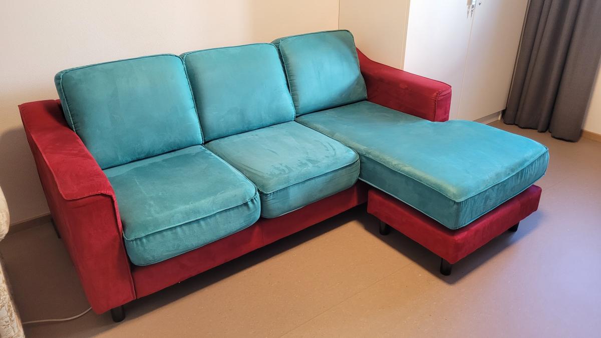 kleines schönes Sofa