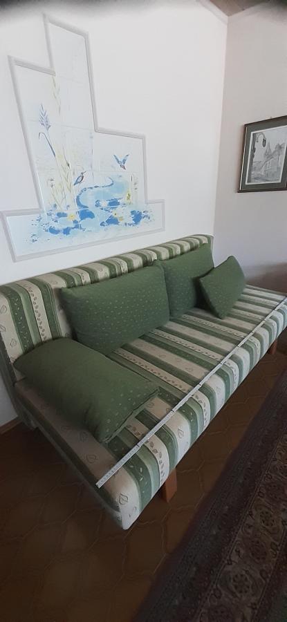 Sofa 3 Sitzer grün-beige länge ca. 2 m