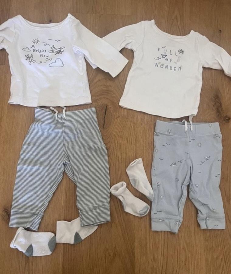 Kleidungspaket für Babys in Größe 68