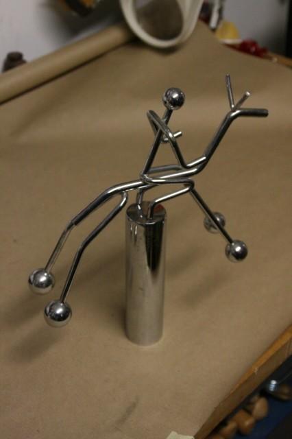 Metall-Schreibtisch-Schaukelfigur