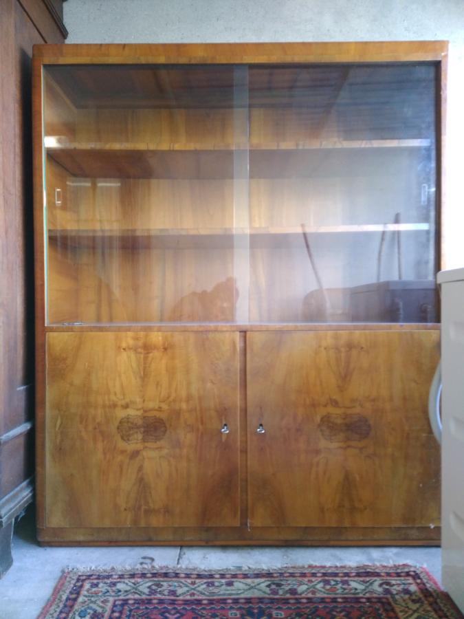 Vitrinenschrank Einzelanfertigung