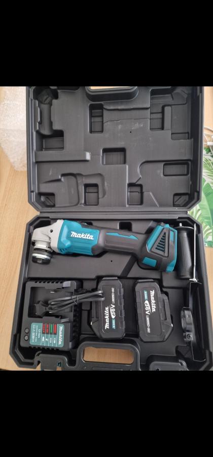 Makita Akku-Schleifgerät