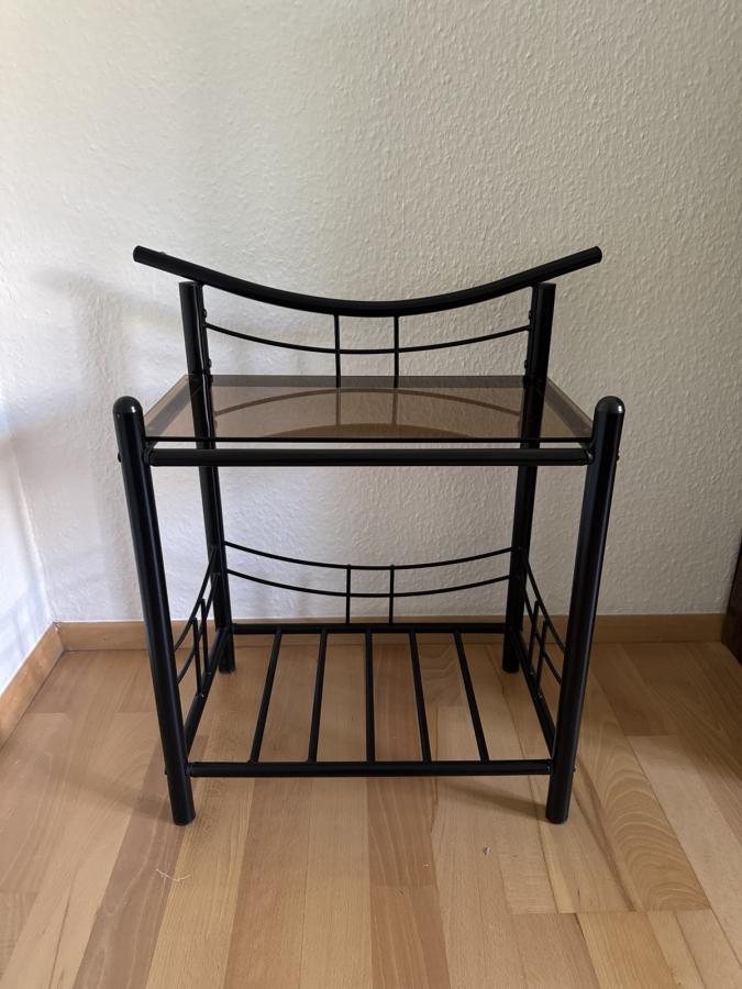 Metall-Nachttisch