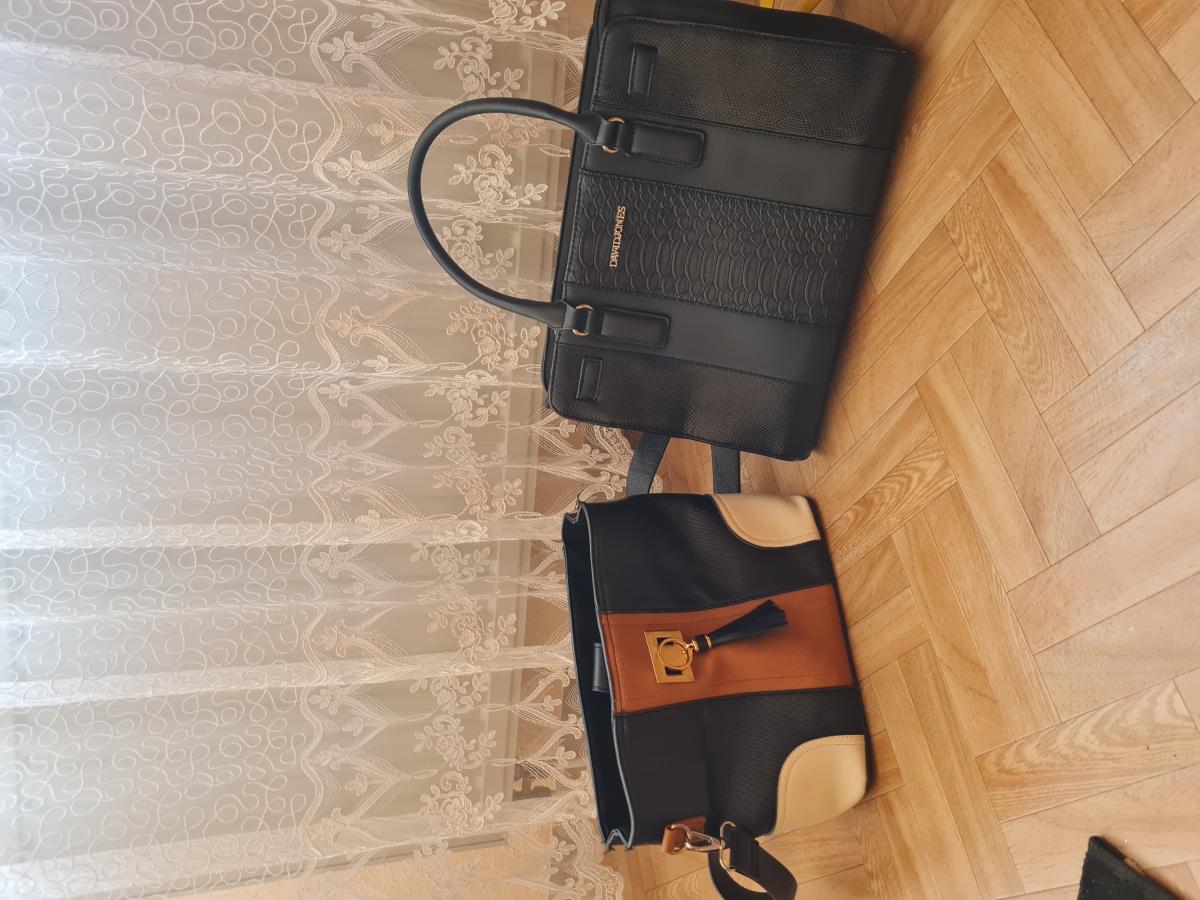 Handtasche