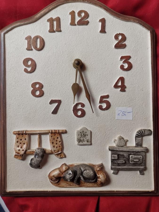 Keramik/Steinuhr