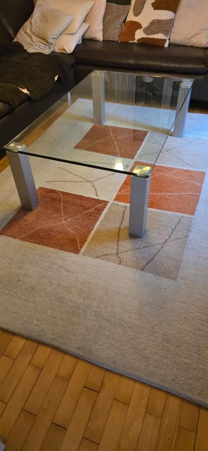 Massiv Glasstisch