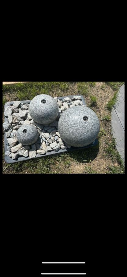 Springbrunnen Brunnen Granit groß Garten