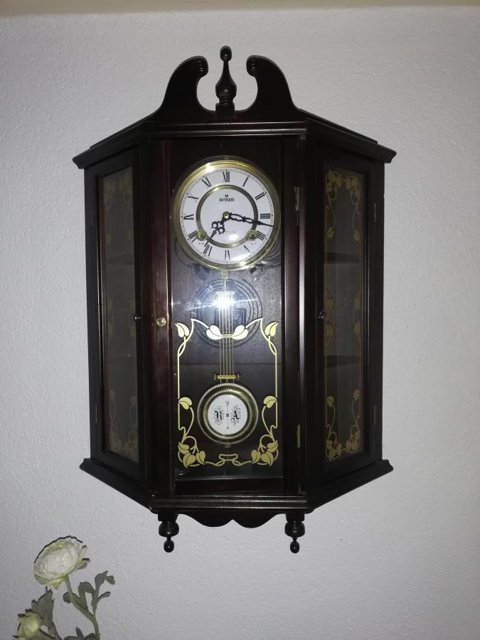 Wanduhr