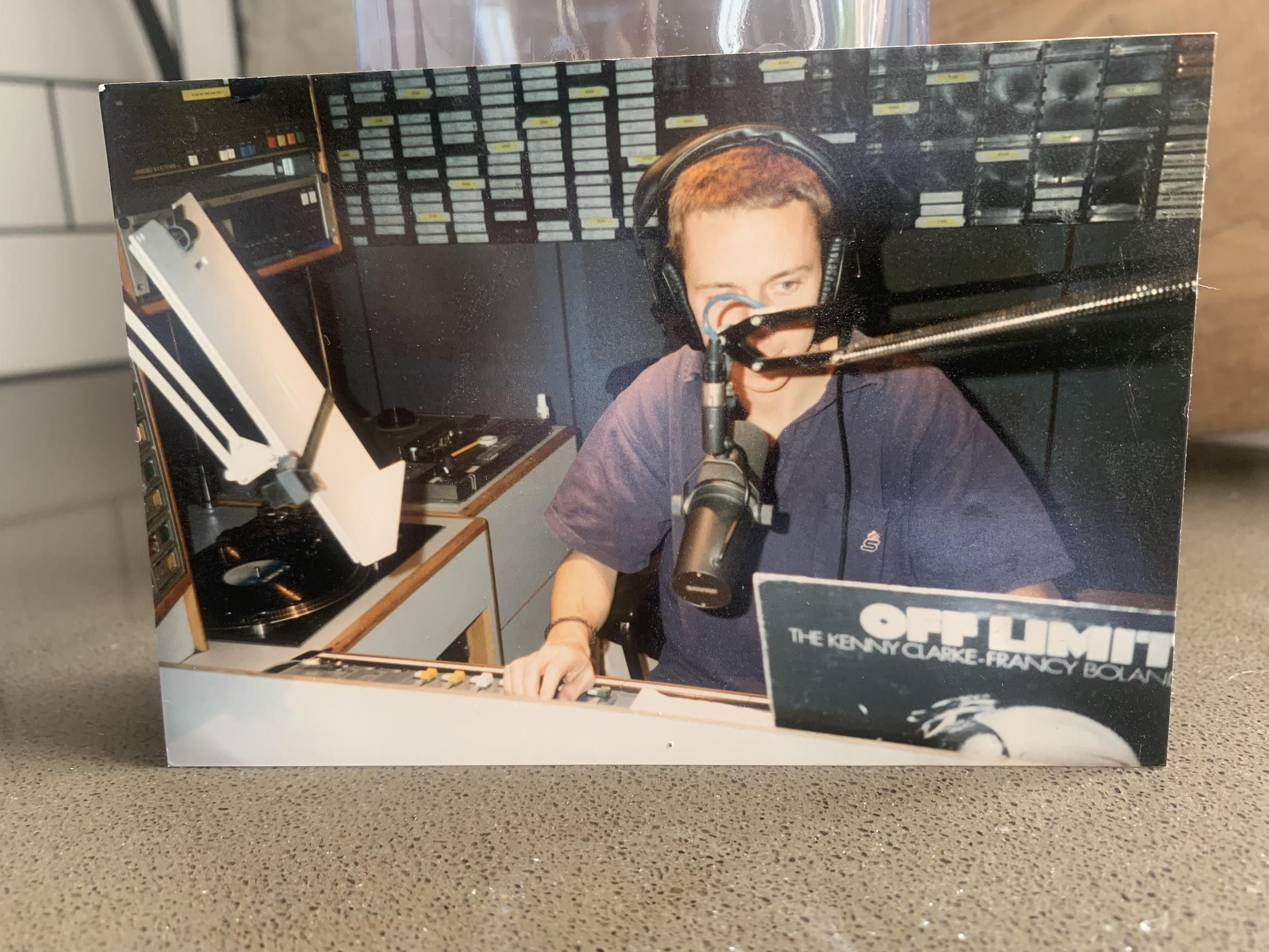 KISS 100 FM Photo