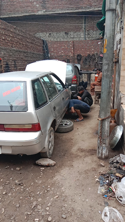 Muzamil auto's 786 in Model Town, Gujranwala