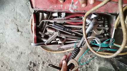 Nisar Car Mechanic and maintenance in F 7, Islamabad